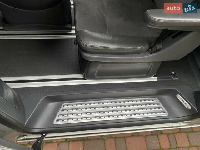 Бежевий Фольксваген Мультиван, об'ємом двигуна 1.98 л та пробігом 206 тис. км за 28500 $, фото 34 на Automoto.ua