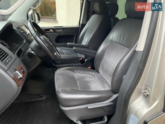 Бежевий Фольксваген Мультиван, об'ємом двигуна 1.98 л та пробігом 206 тис. км за 28500 $, фото 14 на Automoto.ua