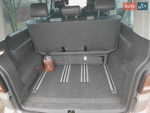 Бежевый Фольксваген Мультиван, объемом двигателя 1.97 л и пробегом 253 тыс. км за 23200 $, фото 9 на Automoto.ua