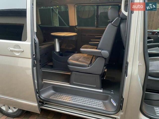Бежевий Фольксваген Мультиван, об'ємом двигуна 1.98 л та пробігом 206 тис. км за 28500 $, фото 27 на Automoto.ua