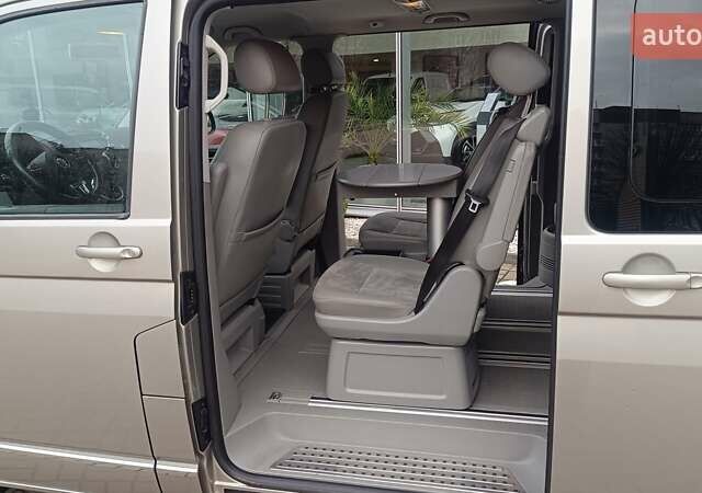 Бежевый Фольксваген Мультиван, объемом двигателя 1.97 л и пробегом 287 тыс. км за 24500 $, фото 9 на Automoto.ua