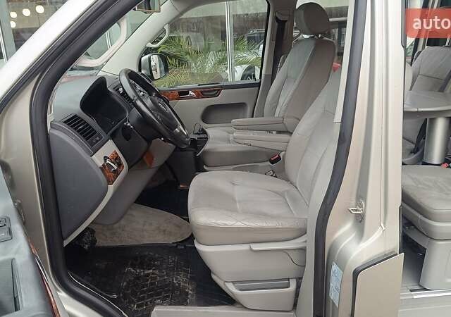 Бежевый Фольксваген Мультиван, объемом двигателя 1.97 л и пробегом 287 тыс. км за 24500 $, фото 6 на Automoto.ua