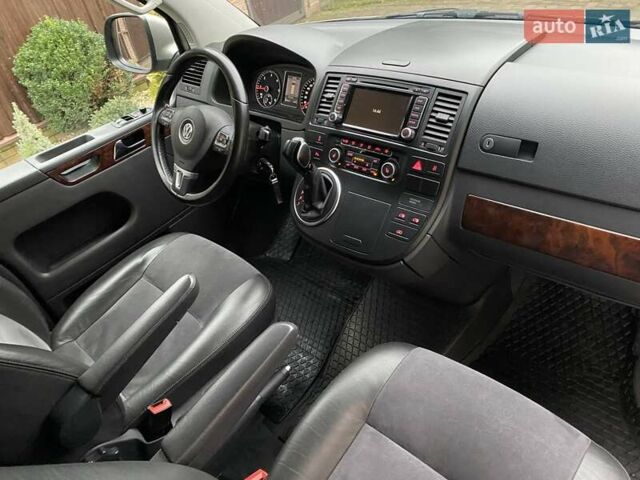 Бежевий Фольксваген Мультиван, об'ємом двигуна 1.98 л та пробігом 206 тис. км за 28500 $, фото 25 на Automoto.ua