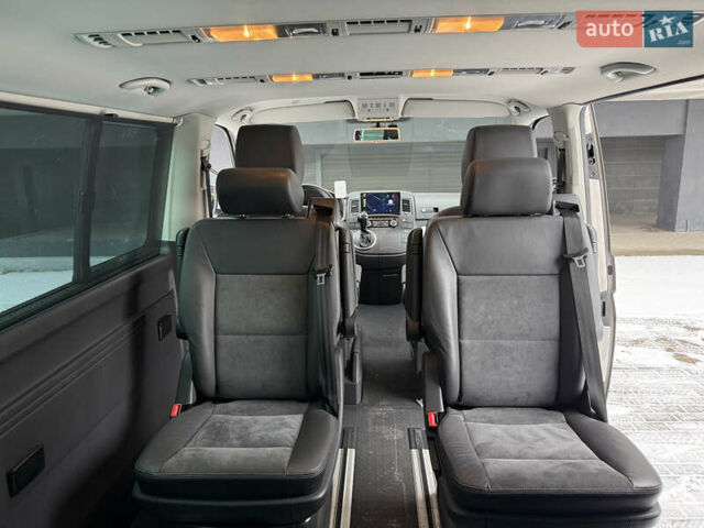 Бежевий Фольксваген Мультиван, об'ємом двигуна 1.97 л та пробігом 103 тис. км за 34500 $, фото 14 на Automoto.ua