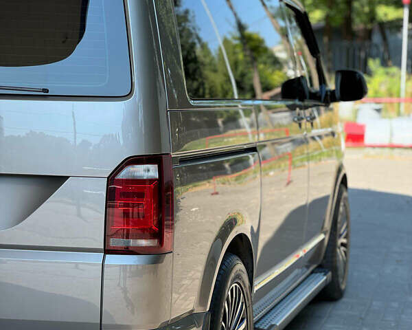 Бежевый Фольксваген Мультиван, объемом двигателя 1.97 л и пробегом 193 тыс. км за 52000 $, фото 7 на Automoto.ua