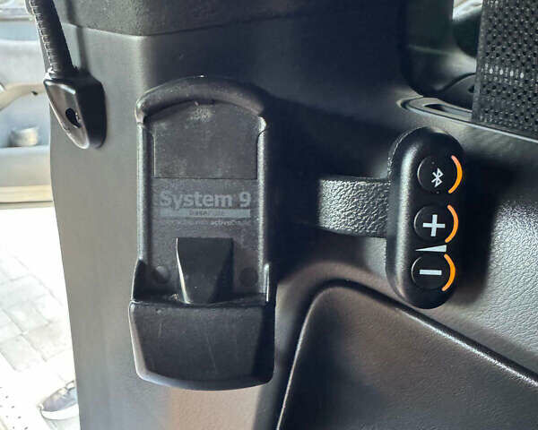 Бежевый Фольксваген Мультиван, объемом двигателя 1.97 л и пробегом 193 тыс. км за 52000 $, фото 33 на Automoto.ua