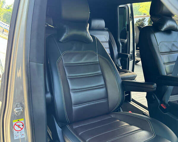 Бежевый Фольксваген Мультиван, объемом двигателя 1.97 л и пробегом 193 тыс. км за 52000 $, фото 15 на Automoto.ua