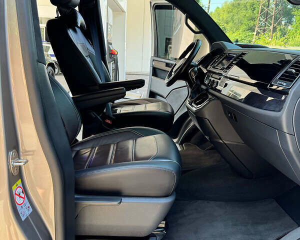 Бежевый Фольксваген Мультиван, объемом двигателя 1.97 л и пробегом 193 тыс. км за 52000 $, фото 19 на Automoto.ua