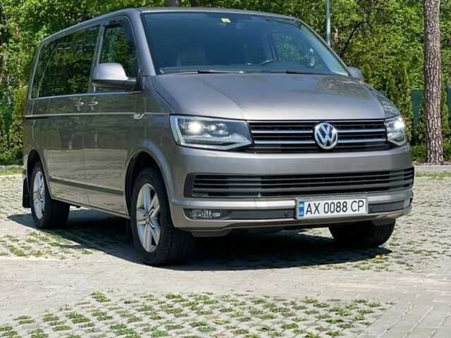Бежевий Фольксваген Мультиван, об'ємом двигуна 1.97 л та пробігом 170 тис. км за 42600 $, фото 2 на Automoto.ua