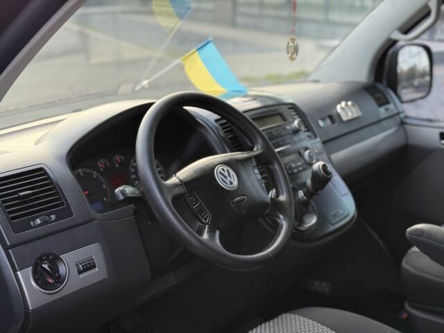 Фольксваген Мультиван 2004 у Дніпро (Дніпропетровську) на Automoto.ua Чорний Фольксваген Мультиван, об'ємом двигуна 2.5 л та пробігом 418 тис. км за 8900 $, фото 8 на Automoto.ua