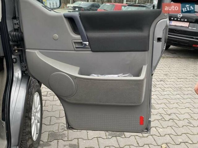 Чорний Фольксваген Мультиван, об'ємом двигуна 2.8 л та пробігом 329 тис. км за 9900 $, фото 30 на Automoto.ua