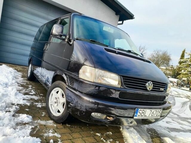 Черный Фольксваген Мультиван, объемом двигателя 2.5 л и пробегом 305 тыс. км за 3500 $, фото 3 на Automoto.ua