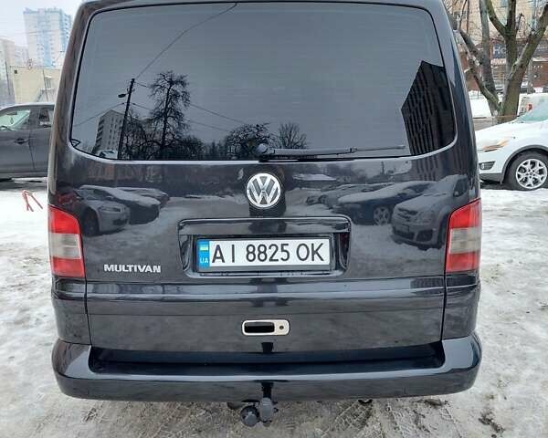 Черный Фольксваген Мультиван, объемом двигателя 2.5 л и пробегом 309 тыс. км за 10000 $, фото 6 на Automoto.ua