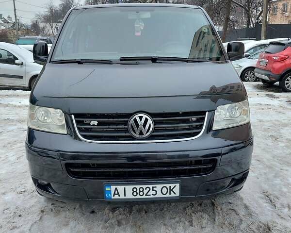 Черный Фольксваген Мультиван, объемом двигателя 2.5 л и пробегом 309 тыс. км за 10000 $, фото 13 на Automoto.ua