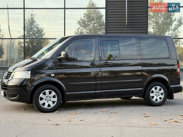 Фольксваген Мультиван 2004 у Дніпро (Дніпропетровську) на Automoto.ua Чорний Фольксваген Мультиван, об'ємом двигуна 2.46 л та пробігом 418 тис. км за 8900 $, фото 3 на Automoto.ua