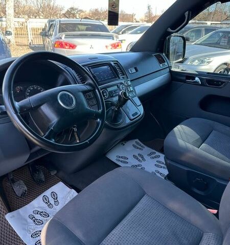 Чорний Фольксваген Мультиван, об'ємом двигуна 2.5 л та пробігом 309 тис. км за 12500 $, фото 8 на Automoto.ua