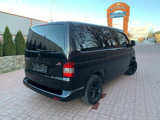 Чорний Фольксваген Мультиван, об'ємом двигуна 2.5 л та пробігом 319 тис. км за 11999 $, фото 5 на Automoto.ua