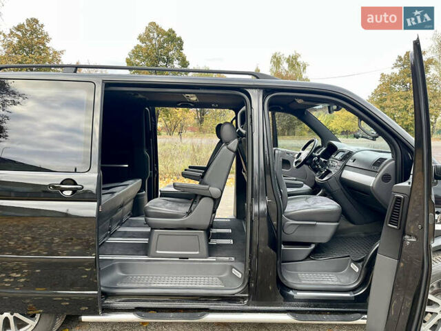 Черный Фольксваген Мультиван, объемом двигателя 3.2 л и пробегом 256 тыс. км за 15400 $, фото 17 на Automoto.ua