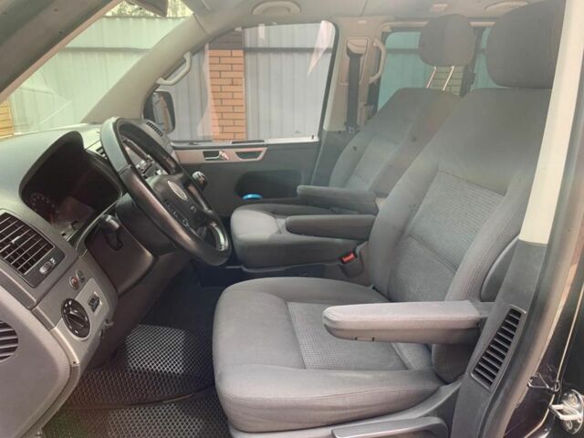 Чорний Фольксваген Мультиван, об'ємом двигуна 2.5 л та пробігом 319 тис. км за 11999 $, фото 18 на Automoto.ua