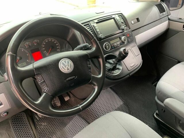 Чорний Фольксваген Мультиван, об'ємом двигуна 2.5 л та пробігом 319 тис. км за 11999 $, фото 19 на Automoto.ua