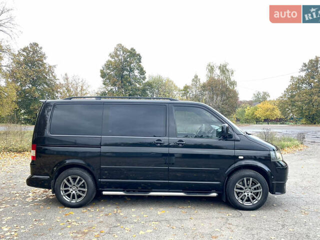 Черный Фольксваген Мультиван, объемом двигателя 3.2 л и пробегом 256 тыс. км за 15400 $, фото 2 на Automoto.ua