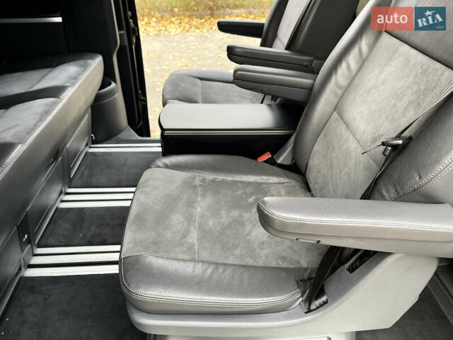 Черный Фольксваген Мультиван, объемом двигателя 3.2 л и пробегом 256 тыс. км за 15400 $, фото 19 на Automoto.ua