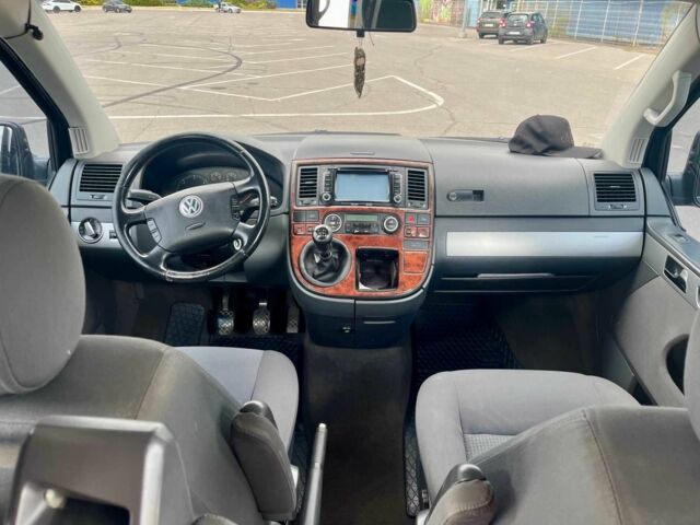 Чорний Фольксваген Мультиван, об'ємом двигуна 2.5 л та пробігом 310 тис. км за 13000 $, фото 12 на Automoto.ua