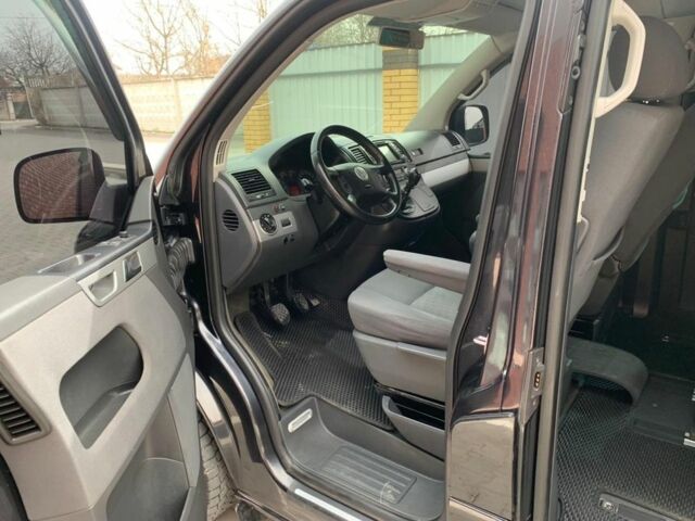 Чорний Фольксваген Мультиван, об'ємом двигуна 2.5 л та пробігом 319 тис. км за 11999 $, фото 20 на Automoto.ua