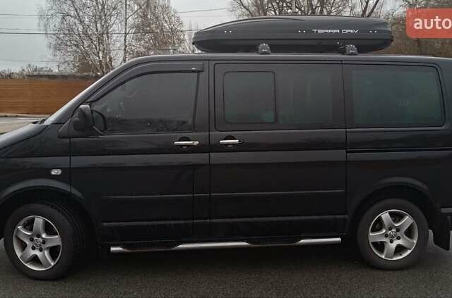 Черный Фольксваген Мультиван, объемом двигателя 3.19 л и пробегом 330 тыс. км за 13800 $, фото 3 на Automoto.ua