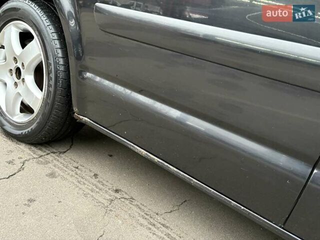 Черный Фольксваген Мультиван, объемом двигателя 3.2 л и пробегом 305 тыс. км за 8700 $, фото 17 на Automoto.ua