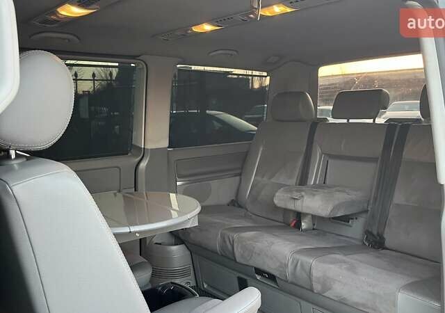 Черный Фольксваген Мультиван, объемом двигателя 2.5 л и пробегом 377 тыс. км за 11990 $, фото 9 на Automoto.ua