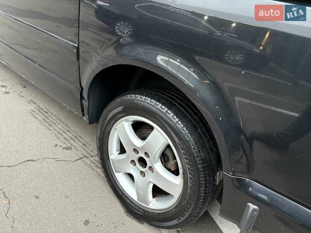 Черный Фольксваген Мультиван, объемом двигателя 3.2 л и пробегом 305 тыс. км за 8700 $, фото 16 на Automoto.ua