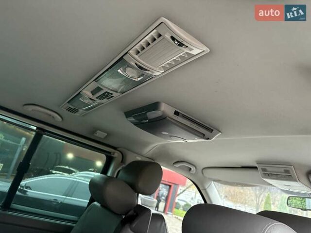 Черный Фольксваген Мультиван, объемом двигателя 3.2 л и пробегом 305 тыс. км за 8700 $, фото 10 на Automoto.ua