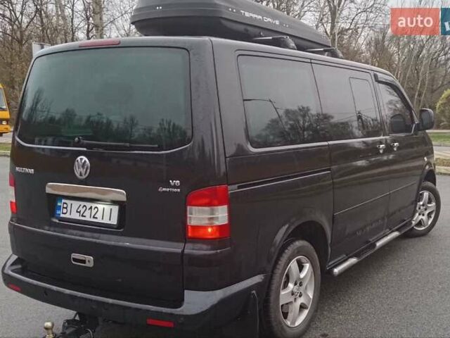 Черный Фольксваген Мультиван, объемом двигателя 3.19 л и пробегом 330 тыс. км за 13800 $, фото 4 на Automoto.ua