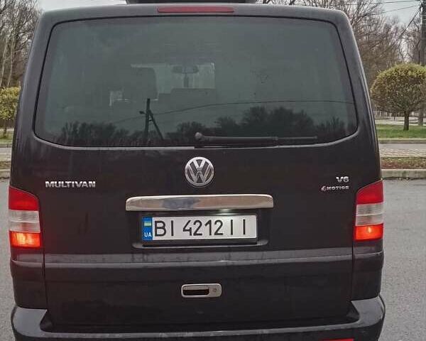Черный Фольксваген Мультиван, объемом двигателя 3.19 л и пробегом 330 тыс. км за 13800 $, фото 6 на Automoto.ua