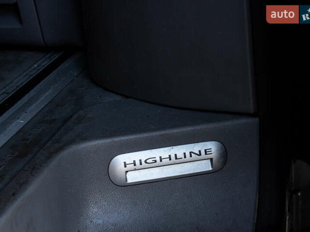 Черный Фольксваген Мультиван, объемом двигателя 2.5 л и пробегом 354 тыс. км за 13900 $, фото 29 на Automoto.ua