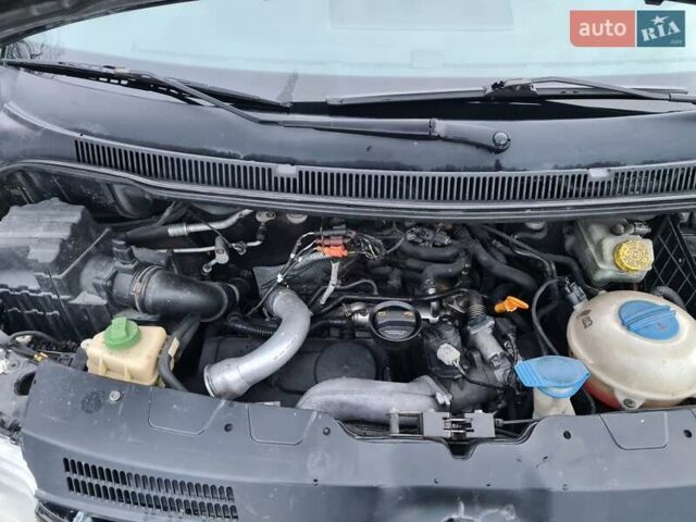 Чорний Фольксваген Мультиван, об'ємом двигуна 2.5 л та пробігом 256 тис. км за 9900 $, фото 17 на Automoto.ua