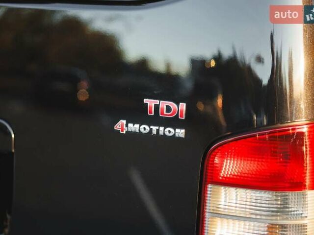 Черный Фольксваген Мультиван, объемом двигателя 2.47 л и пробегом 201 тыс. км за 14000 $, фото 3 на Automoto.ua