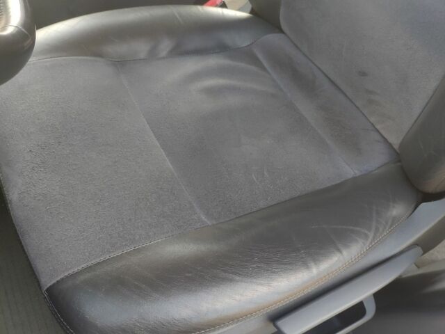 Черный Фольксваген Мультиван, объемом двигателя 1.6 л и пробегом 170 тыс. км за 16000 $, фото 9 на Automoto.ua