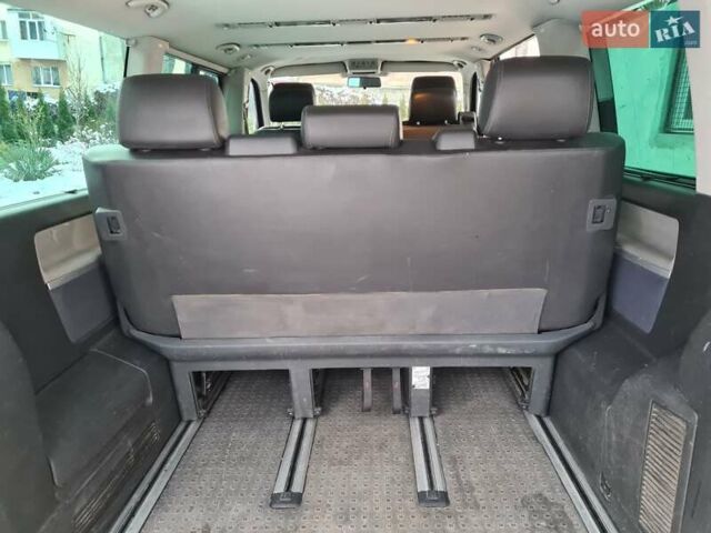 Чорний Фольксваген Мультиван, об'ємом двигуна 2.5 л та пробігом 256 тис. км за 9900 $, фото 13 на Automoto.ua