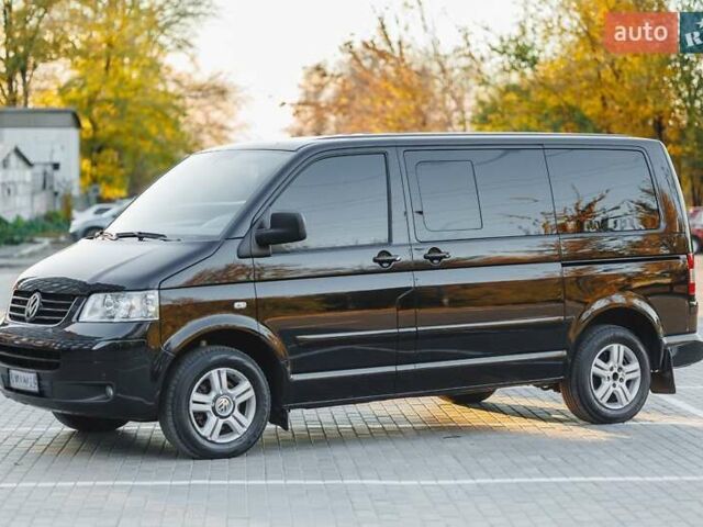 Черный Фольксваген Мультиван, объемом двигателя 2.47 л и пробегом 201 тыс. км за 14000 $, фото 9 на Automoto.ua