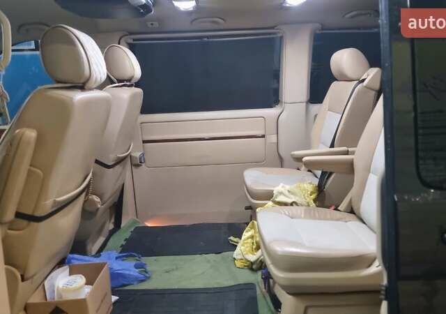 Чорний Фольксваген Мультиван, об'ємом двигуна 2.5 л та пробігом 290 тис. км за 13500 $, фото 12 на Automoto.ua