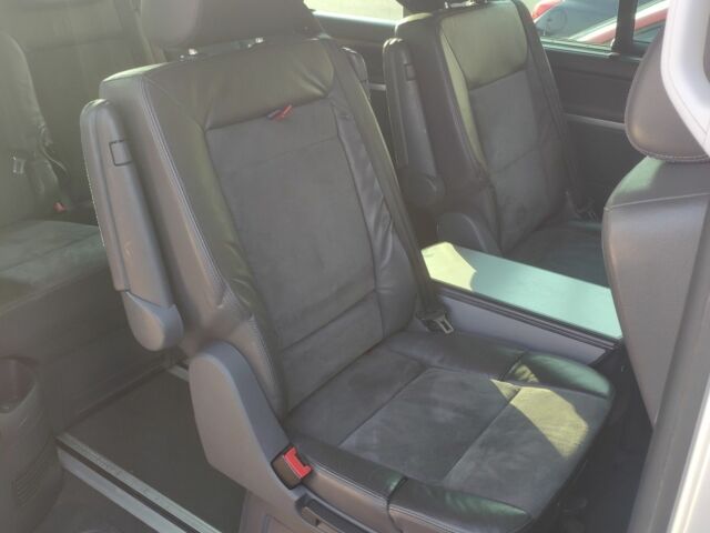 Черный Фольксваген Мультиван, объемом двигателя 1.6 л и пробегом 170 тыс. км за 16000 $, фото 17 на Automoto.ua