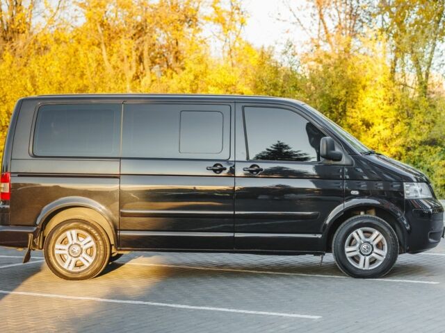 Черный Фольксваген Мультиван, объемом двигателя 0 л и пробегом 201 тыс. км за 14000 $, фото 5 на Automoto.ua