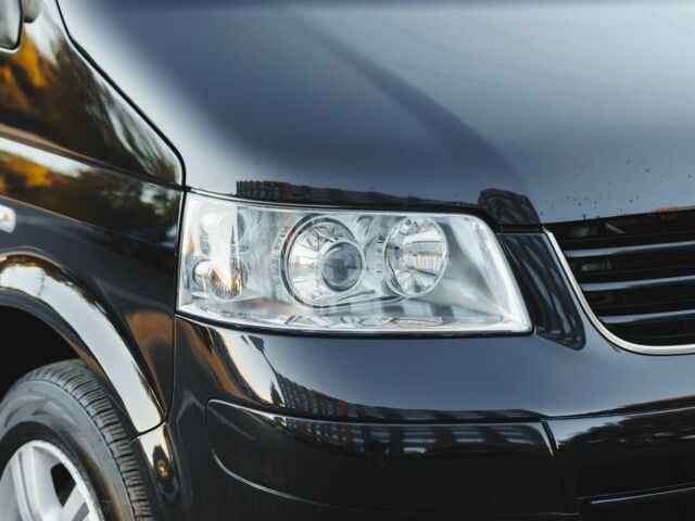 Черный Фольксваген Мультиван, объемом двигателя 0 л и пробегом 201 тыс. км за 14000 $, фото 4 на Automoto.ua