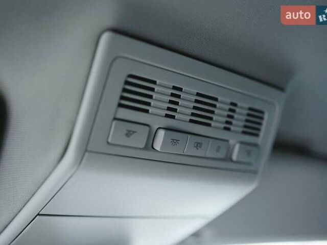 Черный Фольксваген Мультиван, объемом двигателя 2.47 л и пробегом 201 тыс. км за 14000 $, фото 13 на Automoto.ua