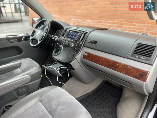 Чорний Фольксваген Мультиван, об'ємом двигуна 3.19 л та пробігом 356 тис. км за 14900 $, фото 20 на Automoto.ua