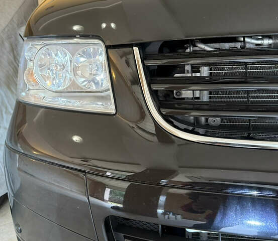 Черный Фольксваген Мультиван, объемом двигателя 3.19 л и пробегом 70 тыс. км за 27000 $, фото 4 на Automoto.ua