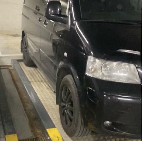 Фольксваген Мультиван 2008 в Киеве на Automoto.ua Черный Фольксваген Мультиван, объемом двигателя 3.2 л и пробегом 216 тыс. км за 19900 $, фото 12 на Automoto.ua