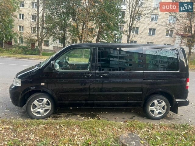 Черный Фольксваген Мультиван, объемом двигателя 3.2 л и пробегом 332 тыс. км за 11700 $, фото 6 на Automoto.ua